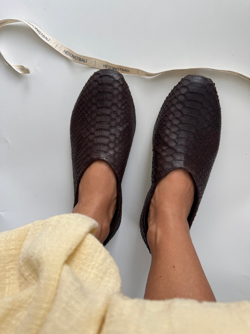Handmade brown python skin ballerina flats with natural snake scale texture, Bali - photo 9