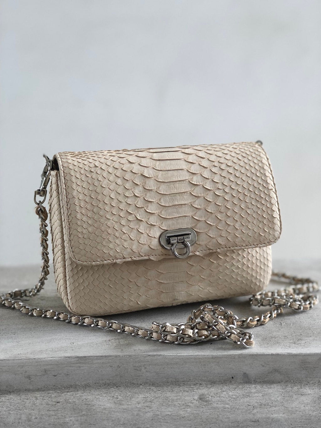 Genuine Python Skin Cream Color Crossbody Detachable Chain Handbag Mini Summer Elegant Classy Purse Clutch, Milk Color Python Leather Lady — Red