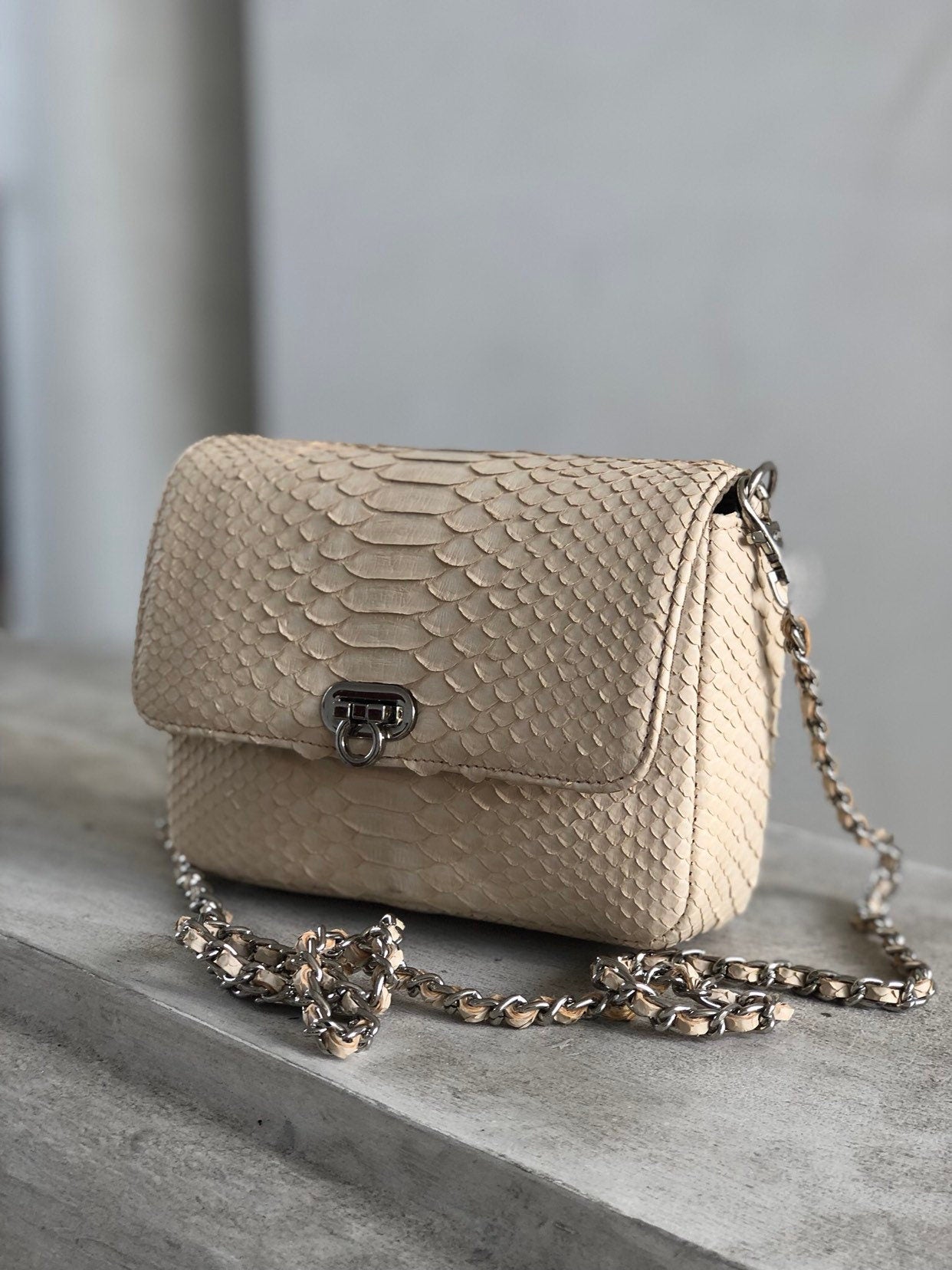 Genuine Python Skin Cream Color Crossbody Detachable Chain Handbag Mini Summer Elegant Classy Purse Clutch, Milk Color Python Leather Lady — Red