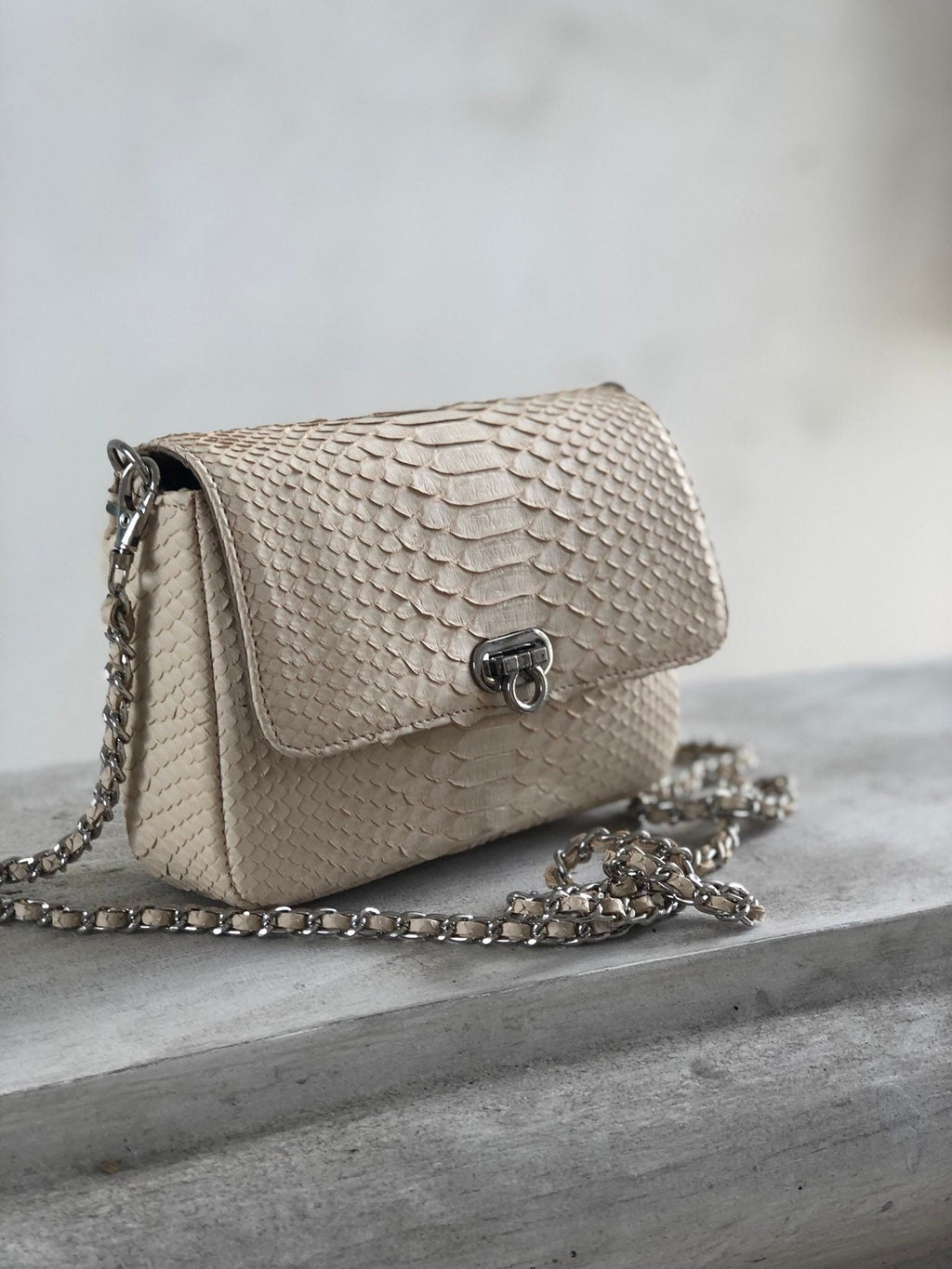 Genuine Python Skin Cream Color Crossbody Detachable Chain Handbag Mini Summer Elegant Classy Purse Clutch, Milk Color Python Leather Lady — Red