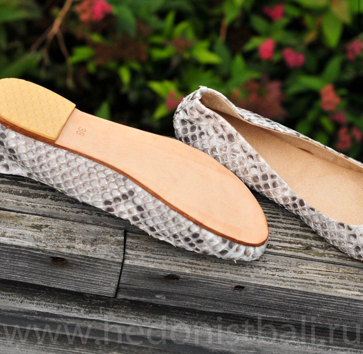 Python skin balet shoes | Woman flat shoes | exotic leather shoes | snake print flat mules | Genuine python gray flat shoes | elegant  shoes
