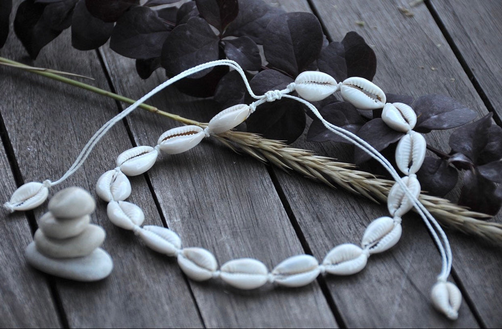 Shell Choker Necklace — White Cowrie