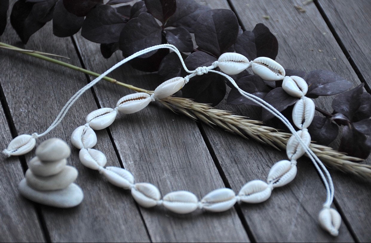 Shell Choker Necklace — White Cowrie