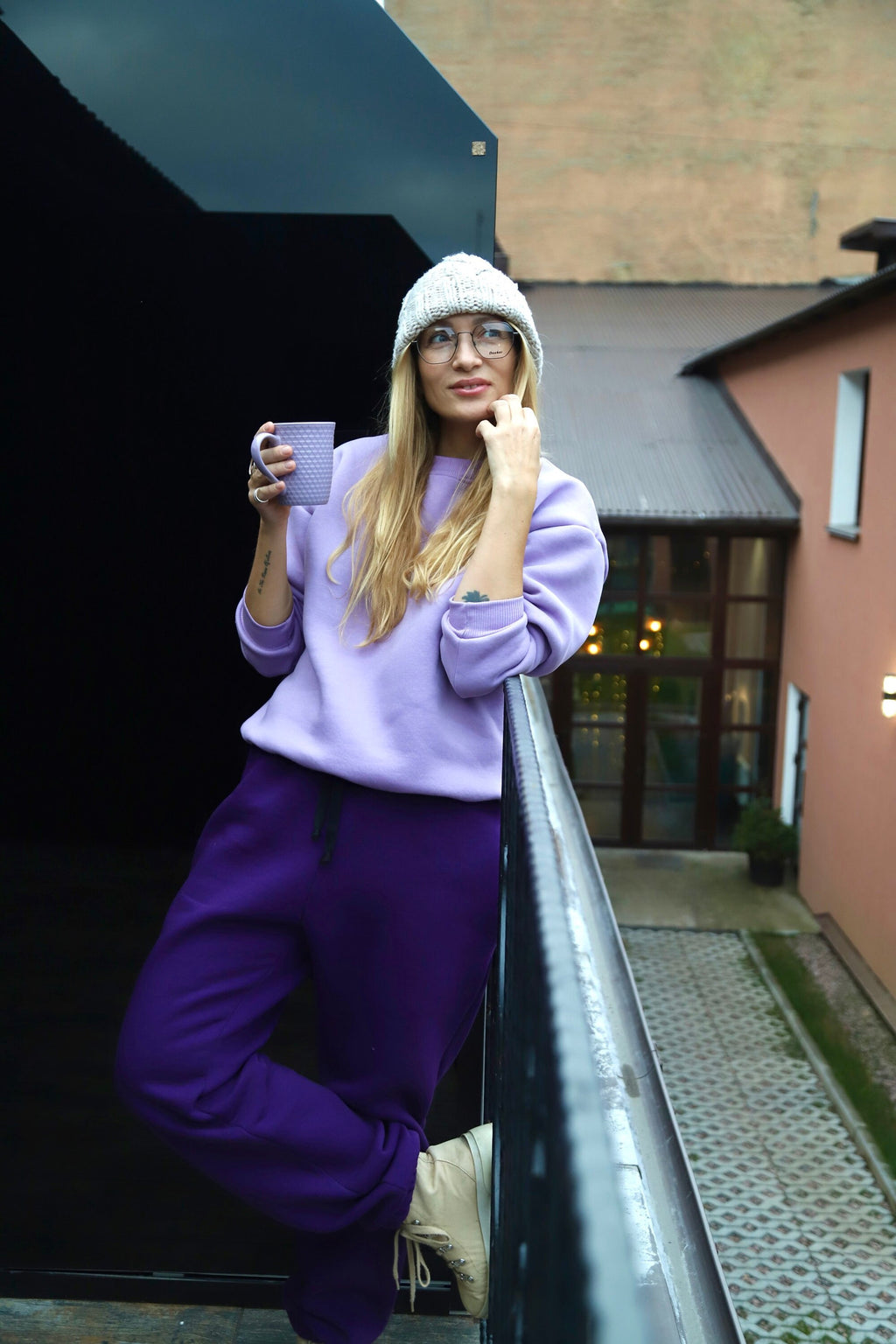 Comfy Loose Fleece Sweatshirt — Very Peri