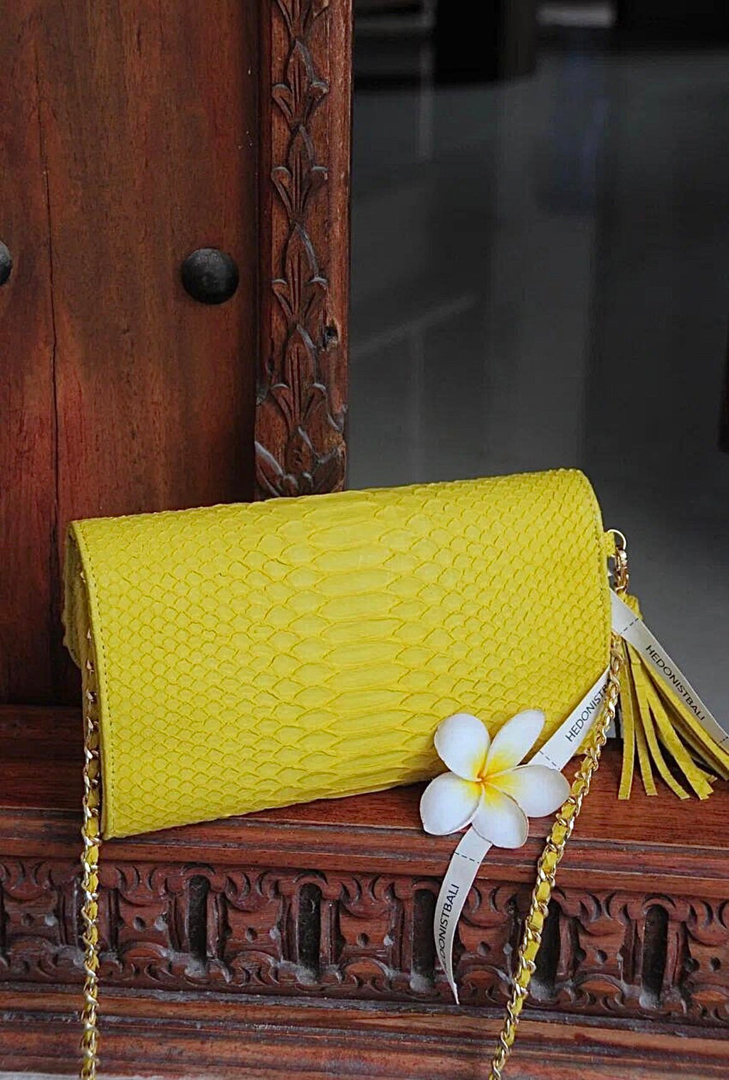 Genuine python skin classy yellow flat clutch with shoulder chain