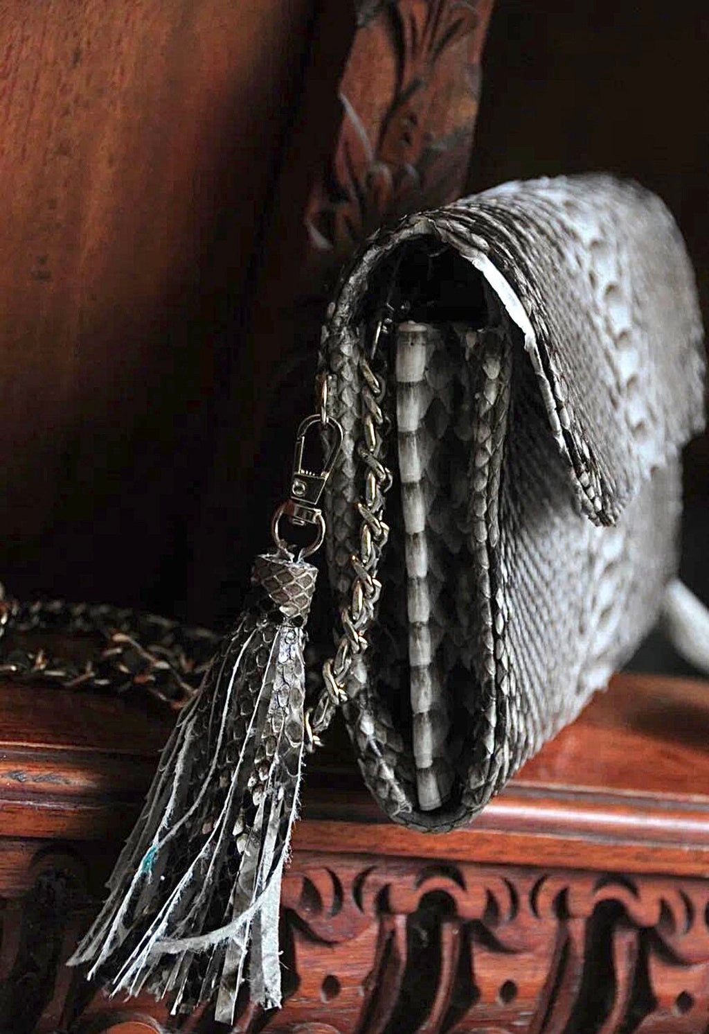 Genuine python skin classy grey flat clutch with shoulder chain — Red