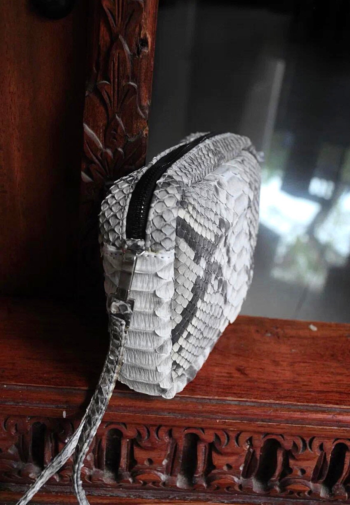 Smalll woman genuine python skin elegant grey snake print clutch — Red