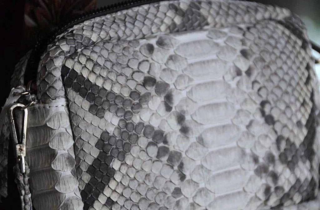 Smalll woman genuine python skin elegant grey snake print clutch — Red