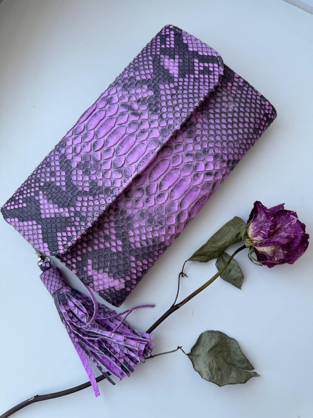 Genuine python skin classy flat clutch with shoulder chain — Pink