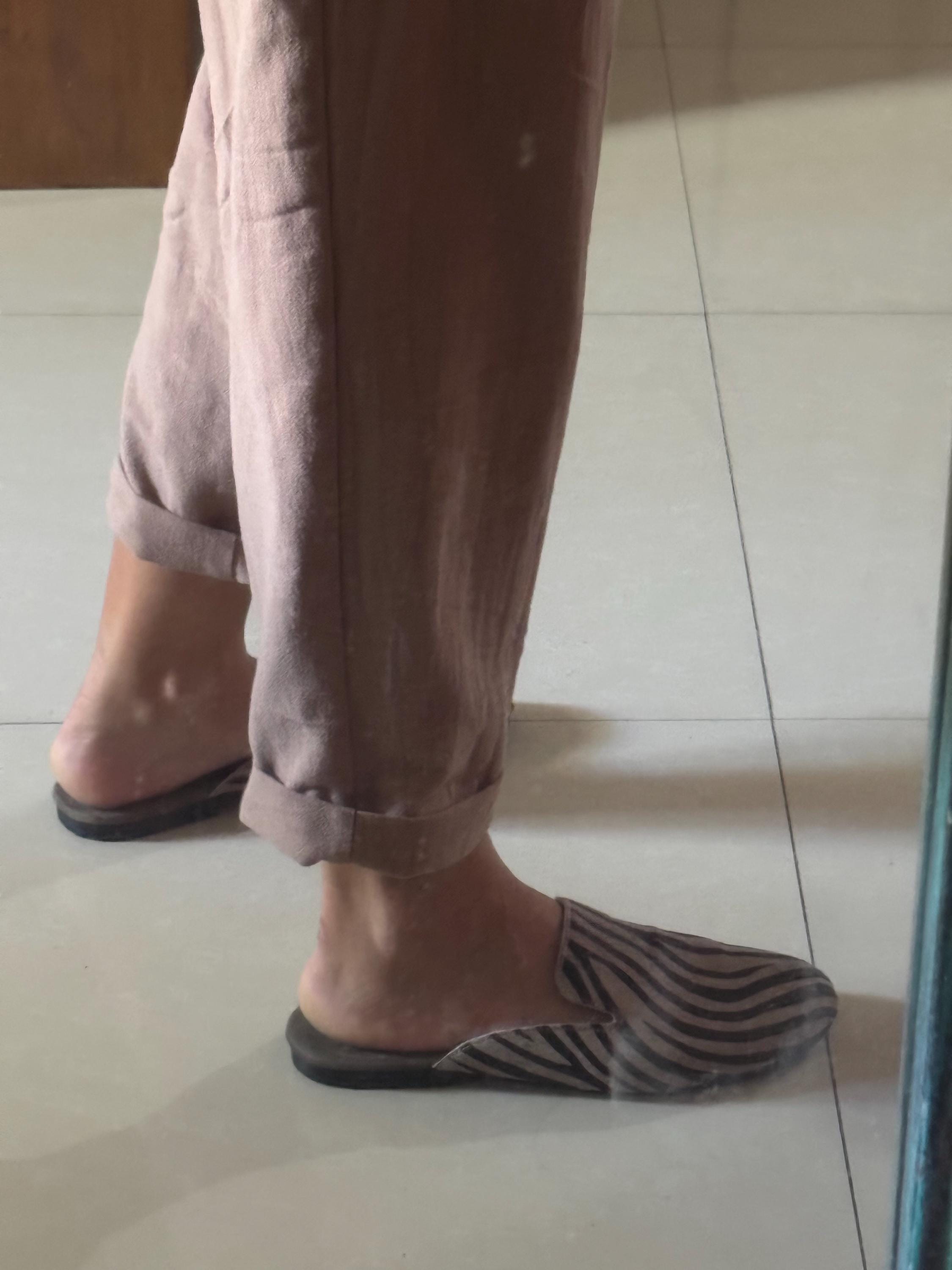 Genuine fur and suede zebra print momen mules — Brown
